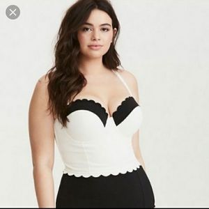 Torrid white and black scalloped edge swimsuit